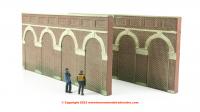 R7384 Hornby Skaledale Mid Level Arched Retaining Walls x2 (Red Brick)